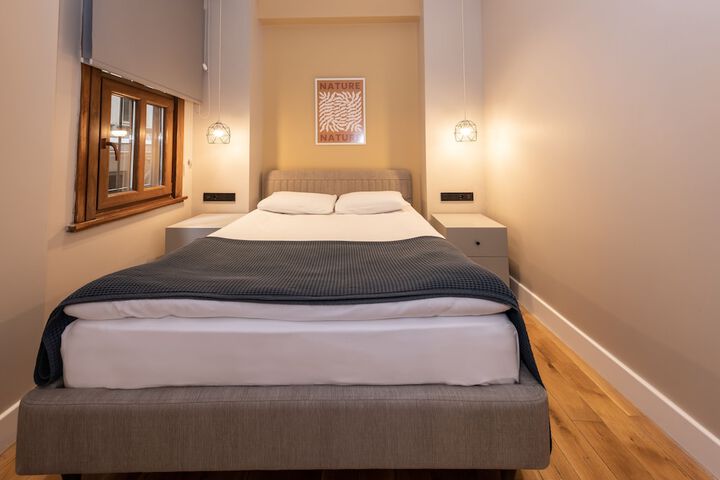 Room 28 of 50