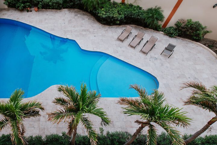 Pool Hotel