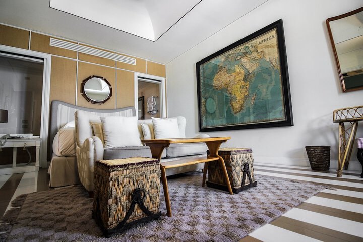 Room 33 of 149