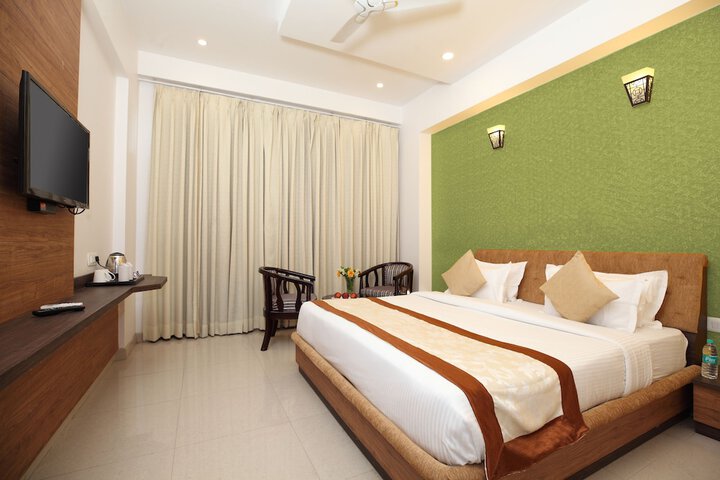 Room 3 of 7