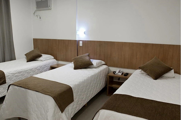 Room 3 of 6