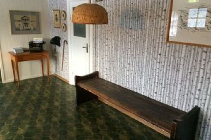 Hotel 33 of 49