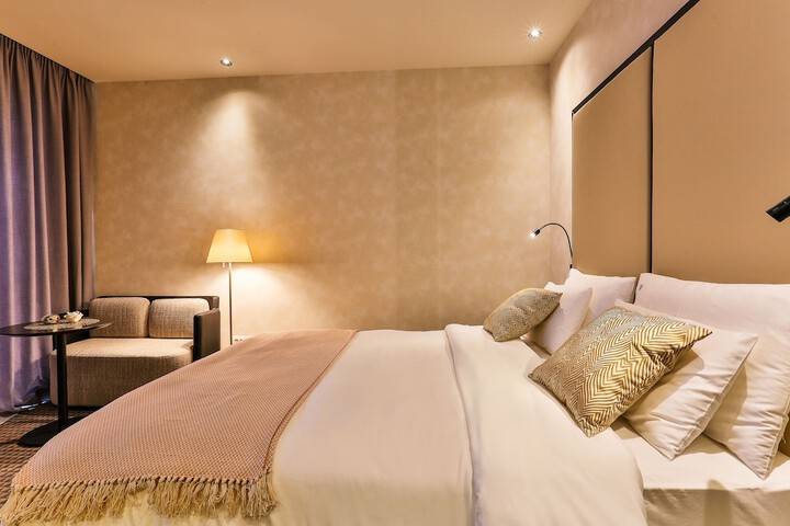 Room 9 of 55