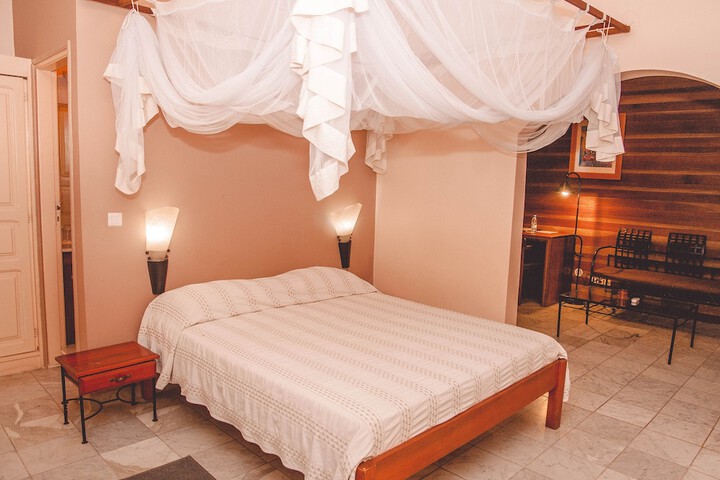 Room 4 of 47