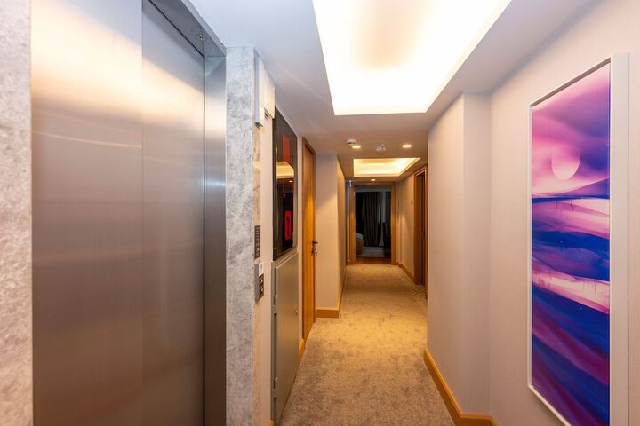 Ballroom/Hall 53 of 59