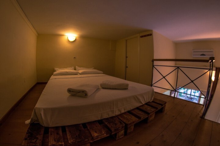 Room 10 of 61