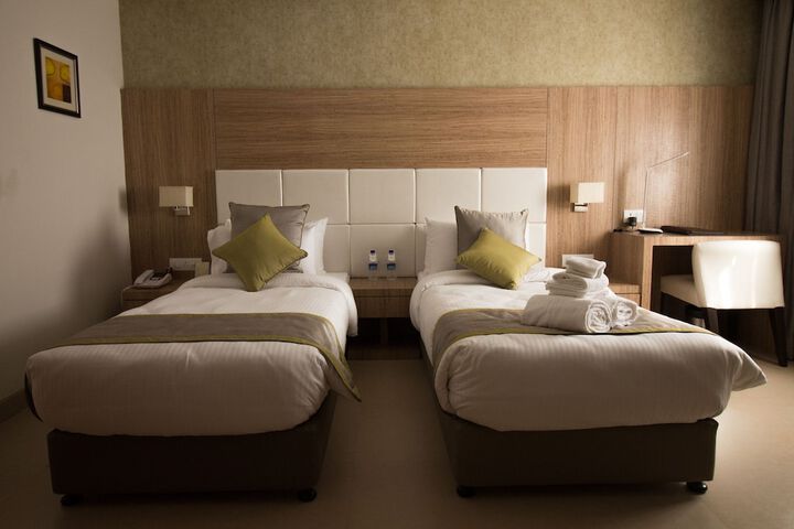Room 7 of 30