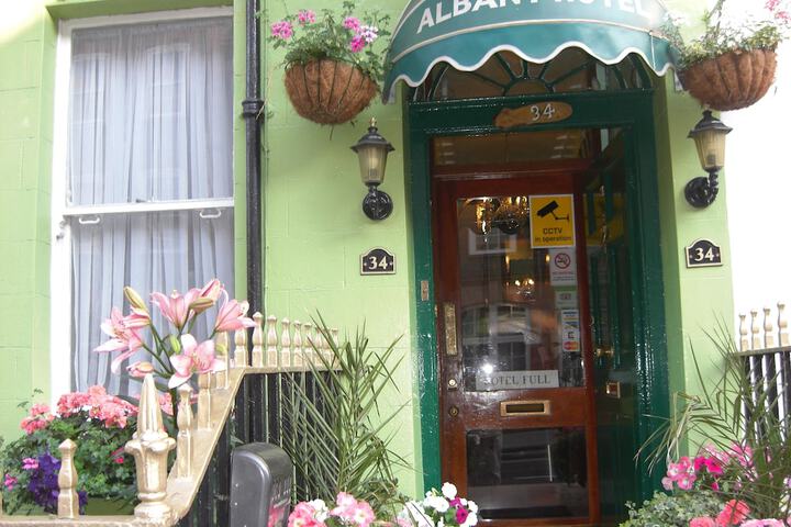 Albany Hotel