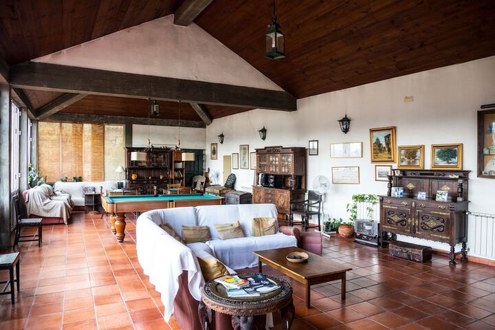 Guest Lobby