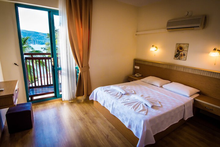 Room 13 of 91