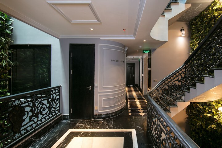 Hotel Interior 87 of 101