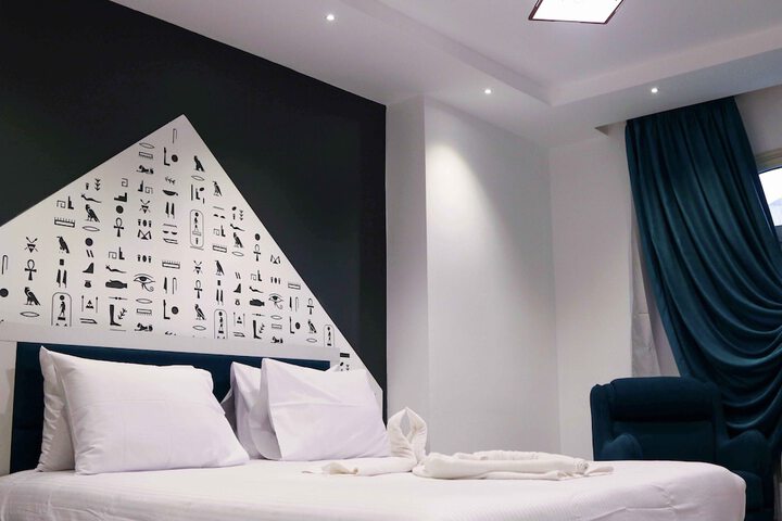 Room 14 of 135