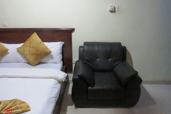 Room 53 of 119