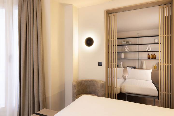Room 4 of 57