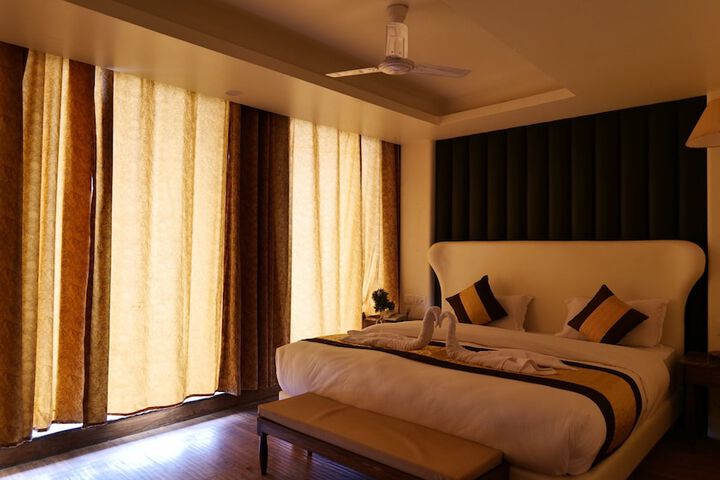 Room 9 of 57