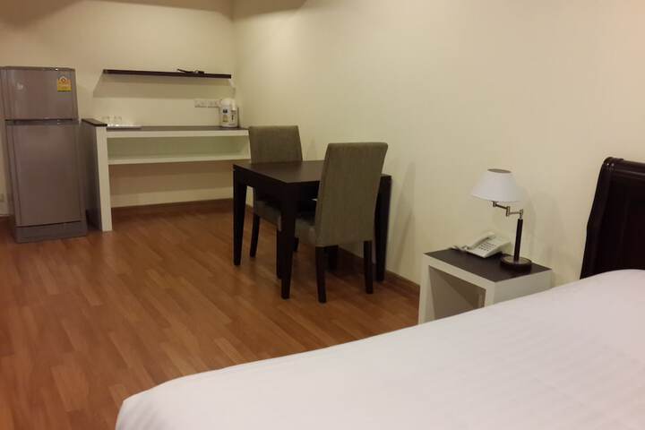 Room 11 of 90