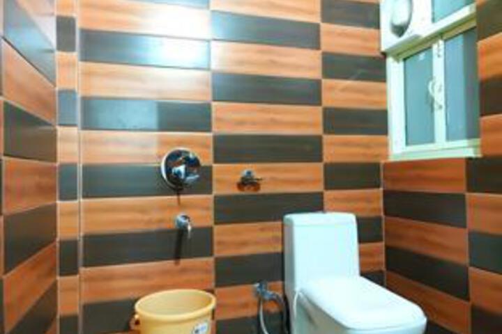 Room 2 of 9