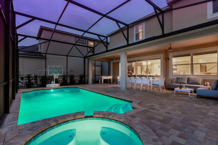 Pool 16 of 28