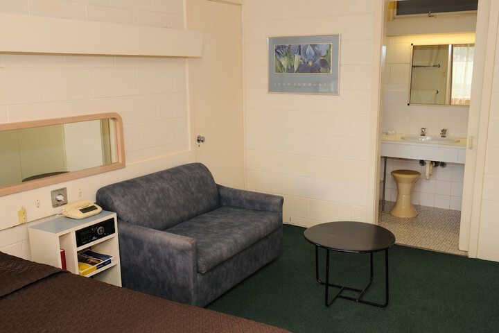 Room 30 of 66