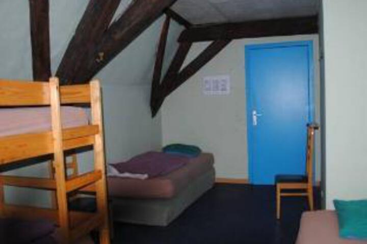 Room 16 of 24