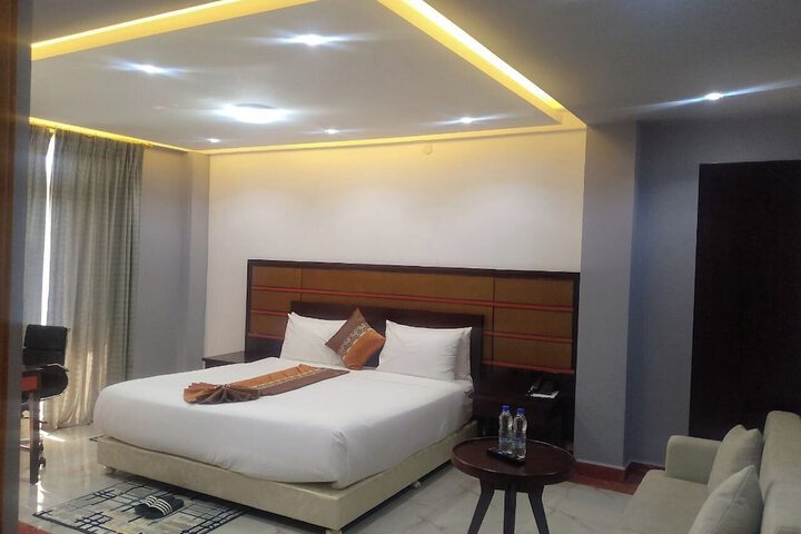 Room 17 of 31