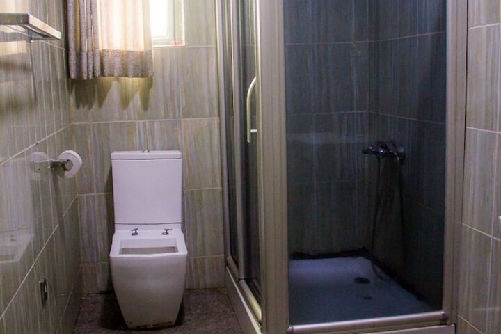 Clean Restrooms