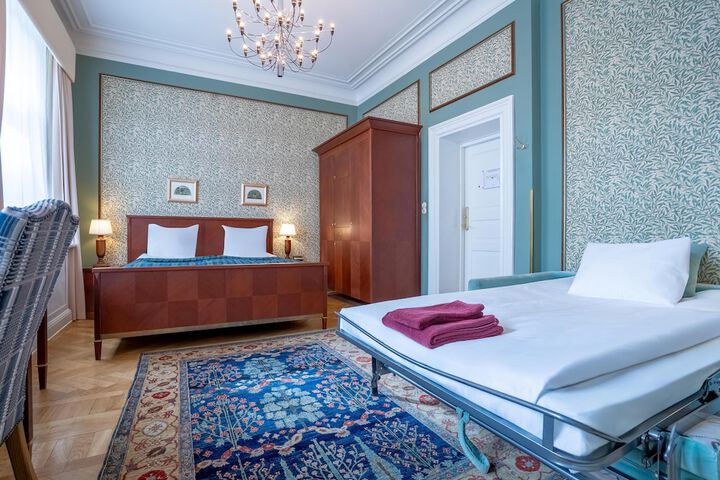 Room 42 of 124