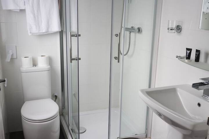 Room 14 of 19