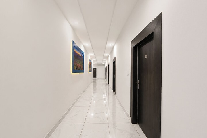 Hotel Interior 6 of 32