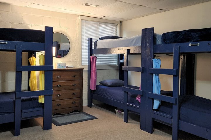 Room 17 of 46