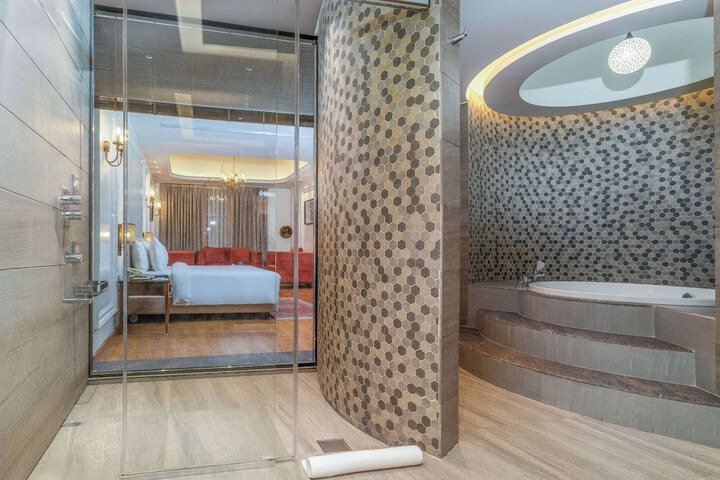 Room 20 of 80