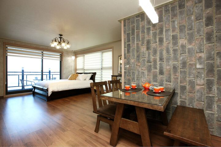Room 14 of 71