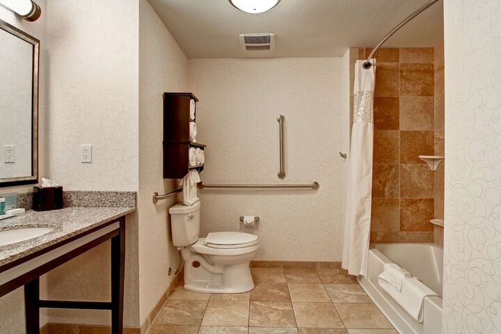 Room 28 of 61