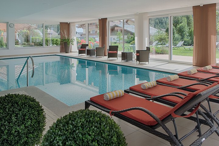 Pool 18 of 32