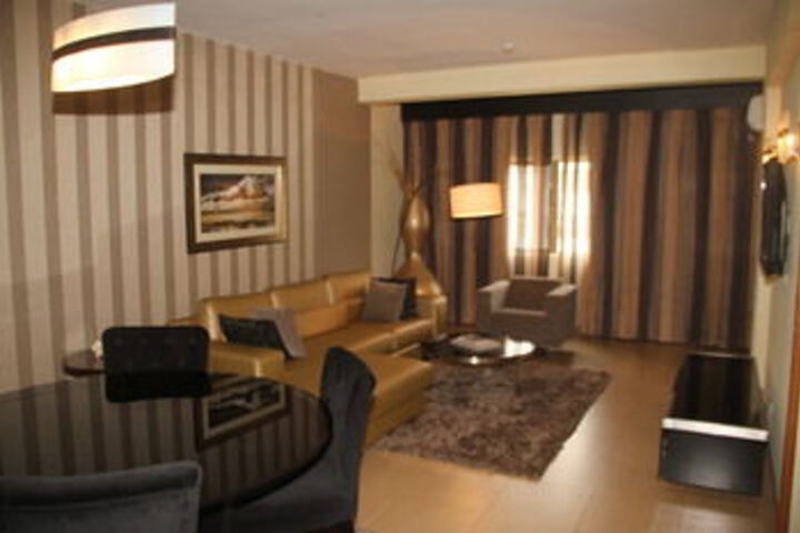 Room 11 of 22