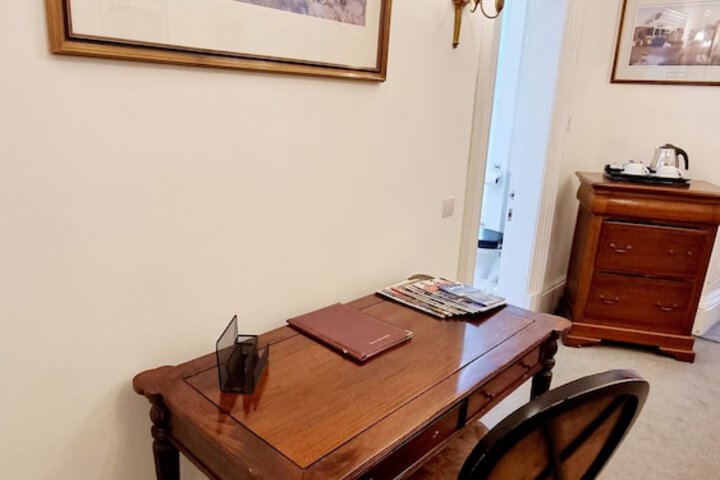 Room 11 of 45