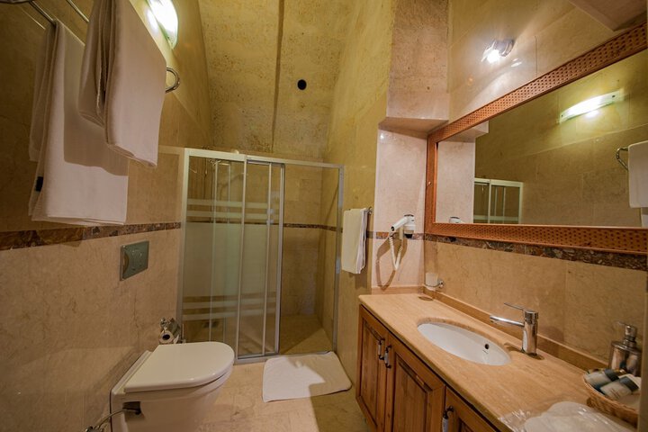 Room 44 of 46