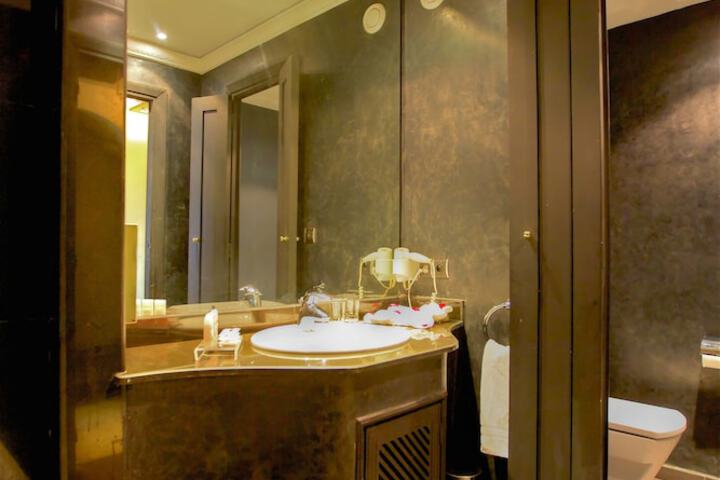 Room 15 of 41