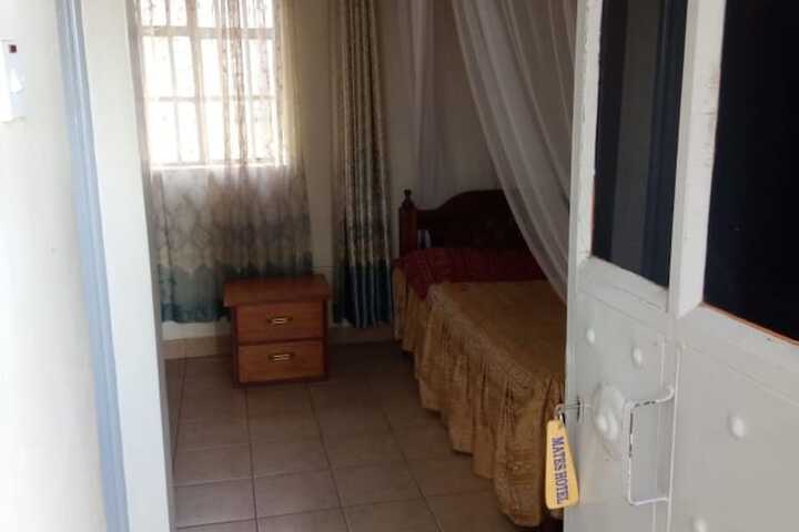 Room 8 of 25