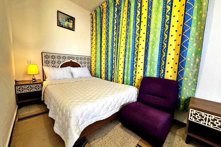 Room 35 of 69