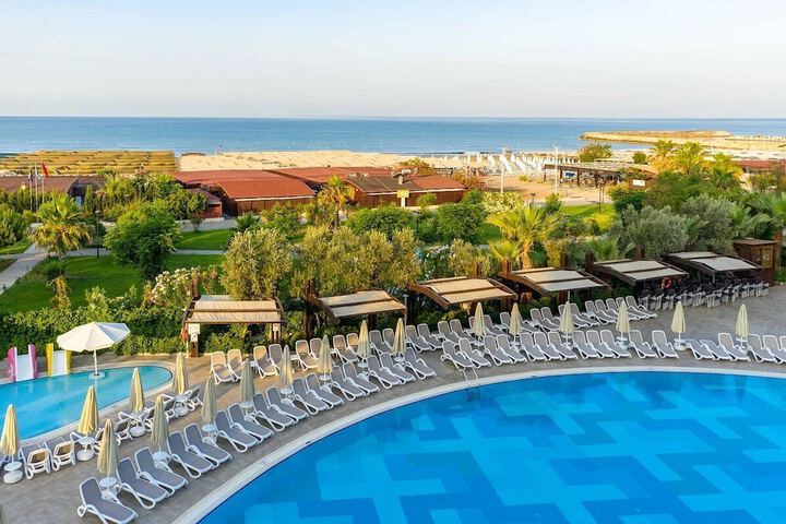Pools & Facilities