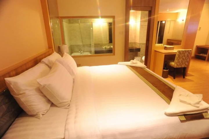 Room 7 of 39