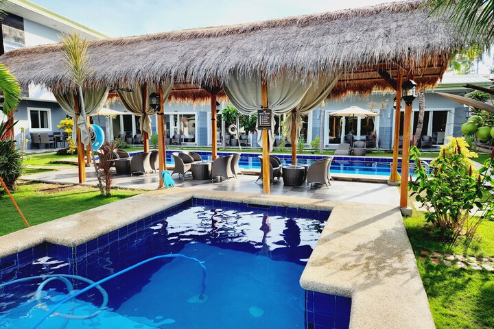 Pool 40 of 60