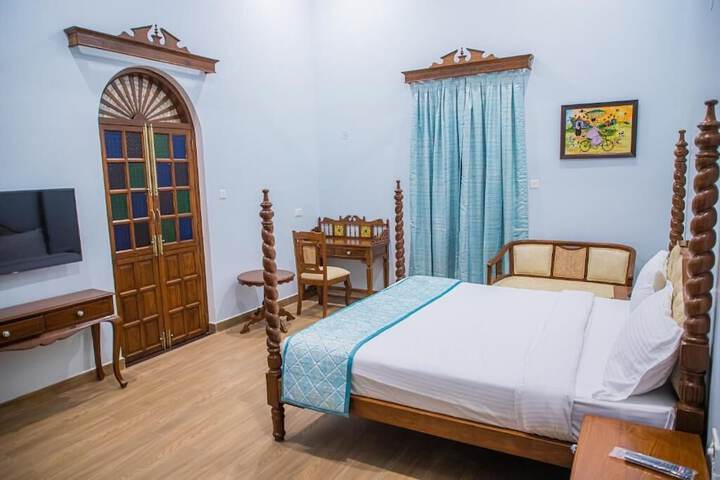 Room 2 of 24