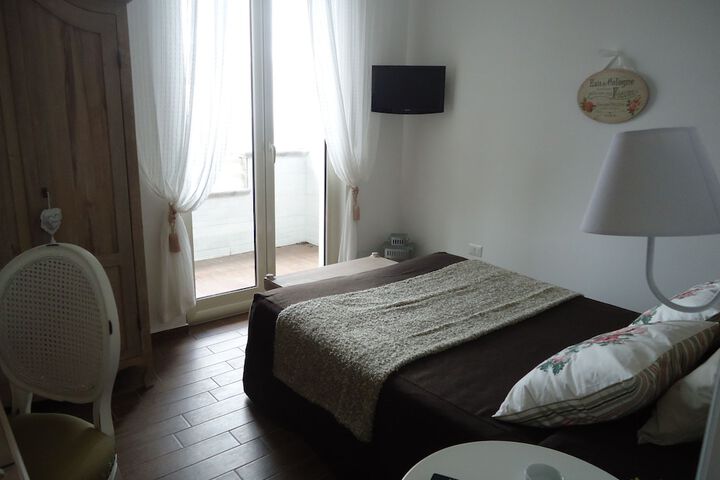 Room 5 of 95