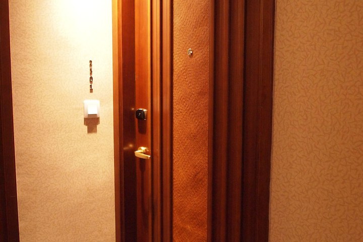 Ballroom/Hall 41 of 44