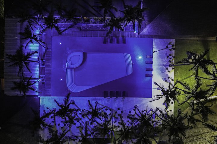 Hotel with Pool