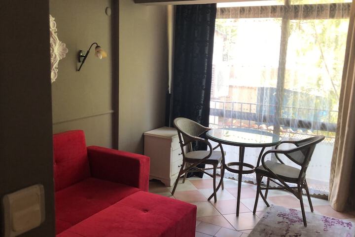 Room 9 of 20