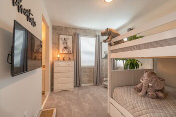 Room 193 of 225