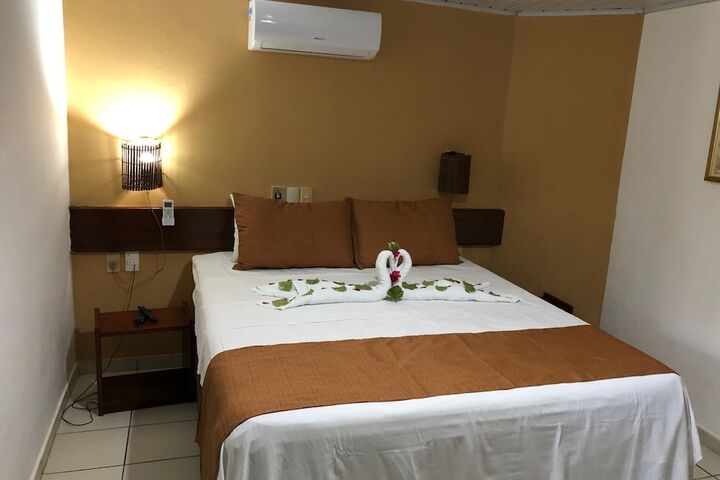 Room 2 of 17